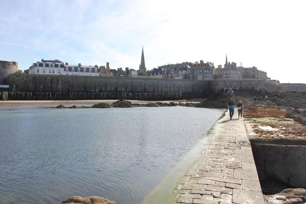 Escapade Romantique Et Gourmande-St Malo, Mer 150M Сен Мало Екстериор снимка